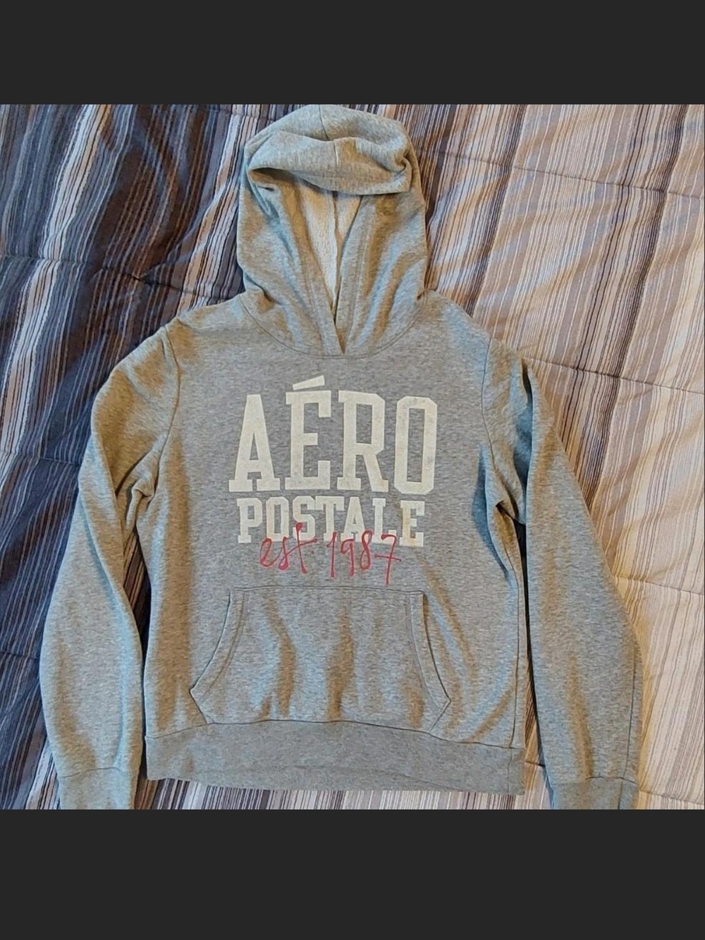 Aeropostale Woman's XL gray hoodie excellent condition